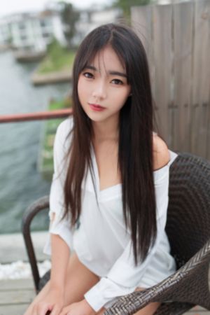 我的教师林梦洁和校花女友被仇敌_字幕高清版在线播放