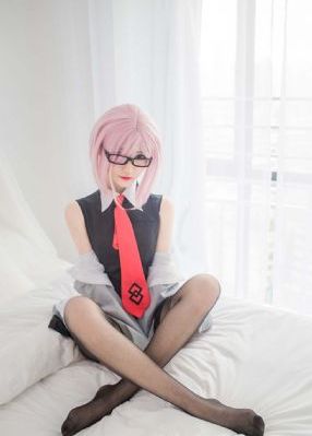 日本公与两个熄在线播放_JVID性感写真